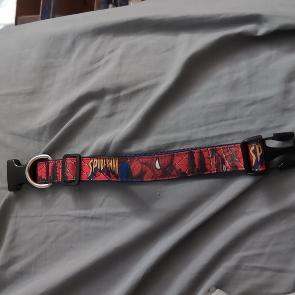 Spiderman dog collar - Picture 2 of 3